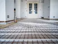 Ile wylewki na ogrzewanie podłogowe? Poznaj optymalne grubości